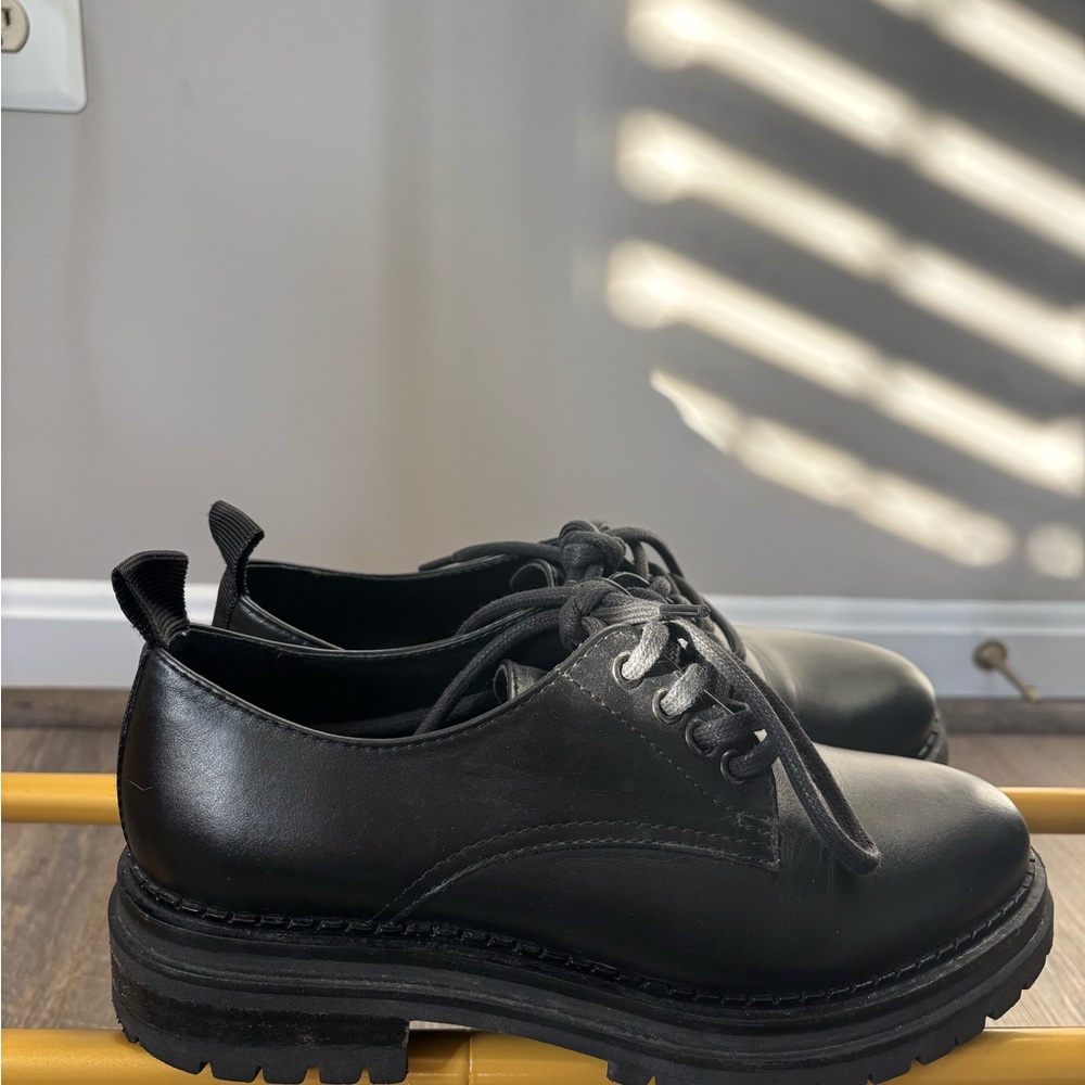 Black Leather Women's Shoes